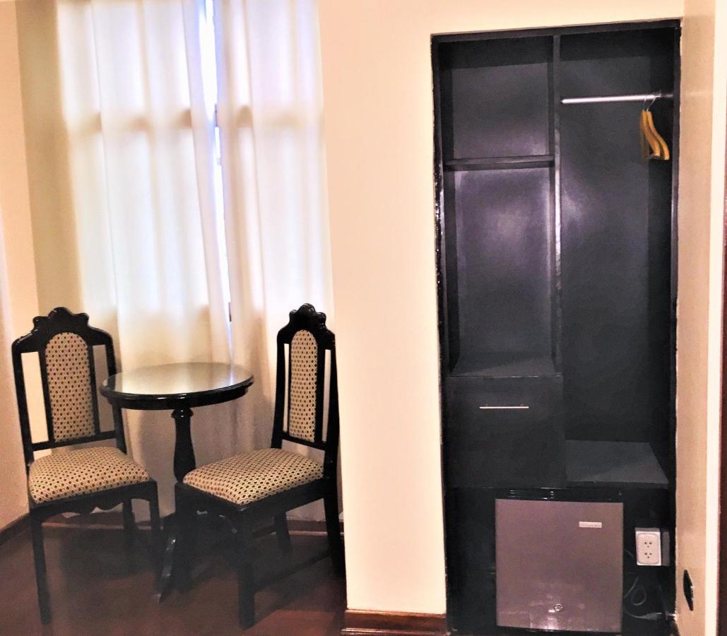 Hostal Carlos Tenaud Lima Luaran gambar