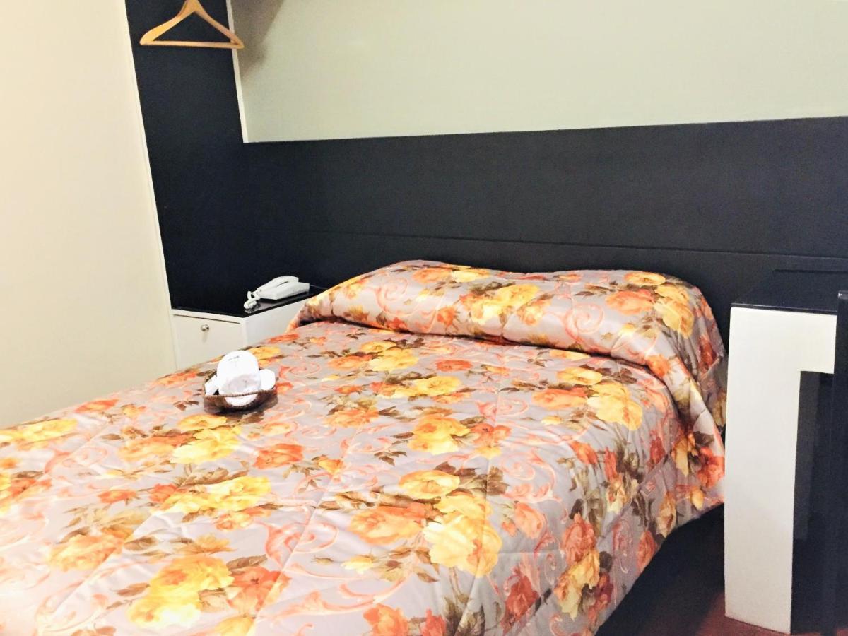 Hostal Carlos Tenaud Lima Luaran gambar