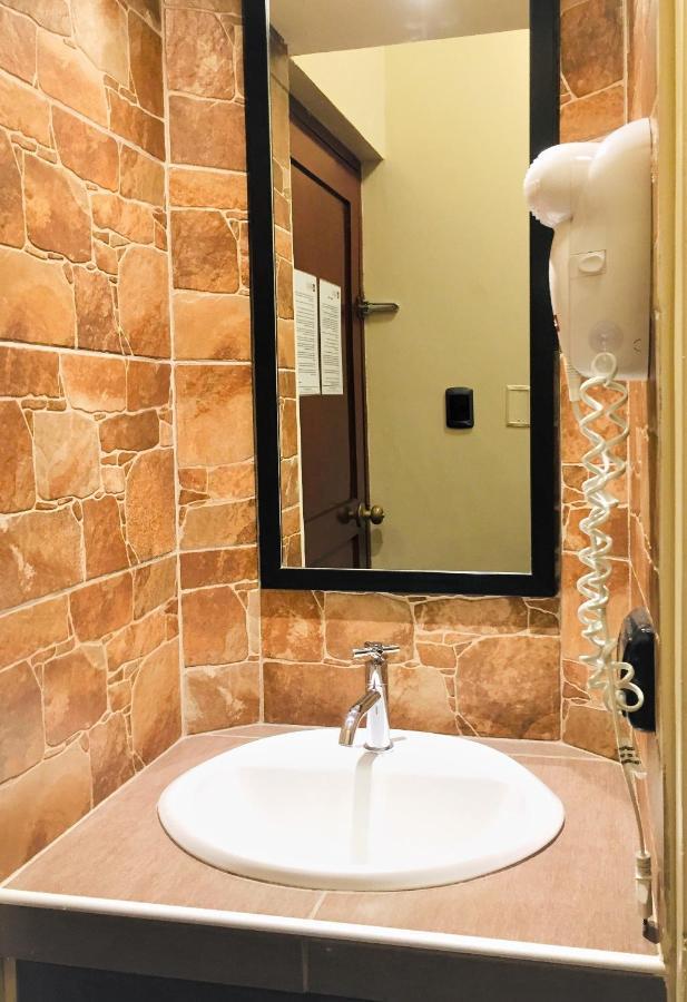 Hostal Carlos Tenaud Lima Luaran gambar