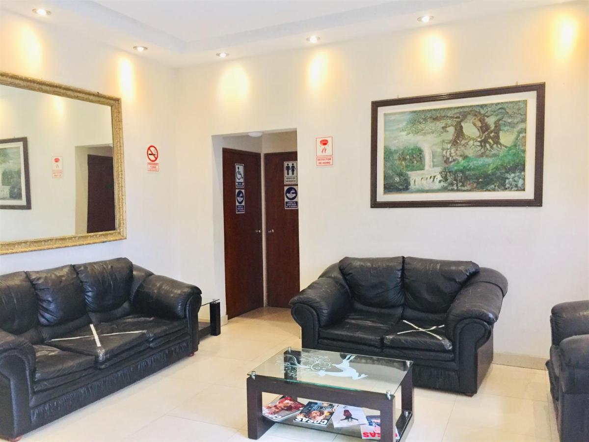 Hostal Carlos Tenaud Lima Luaran gambar