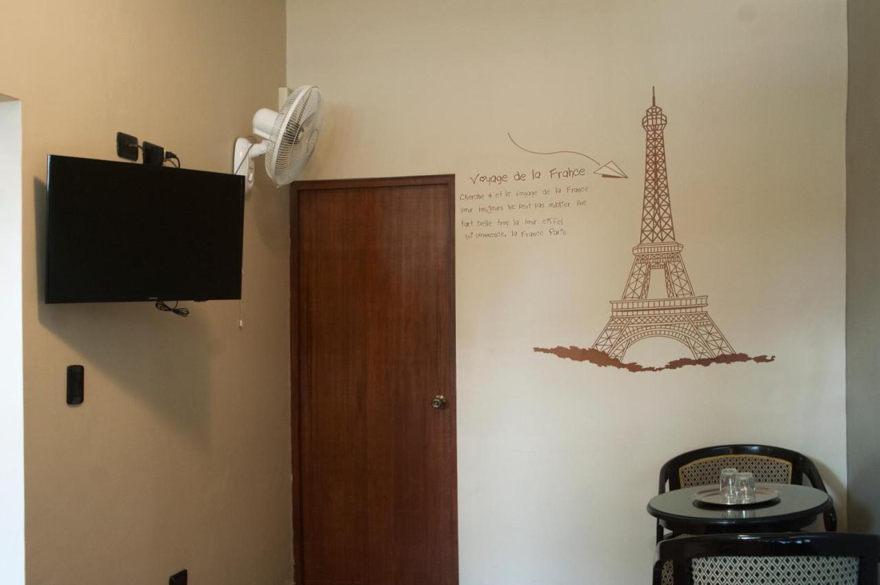 Hostal Carlos Tenaud Lima Luaran gambar